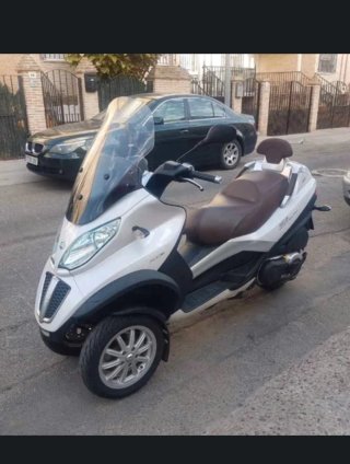 Piaggio MP3 400 con carnet B