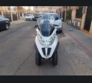 Piaggio MP3 400 con carnet B