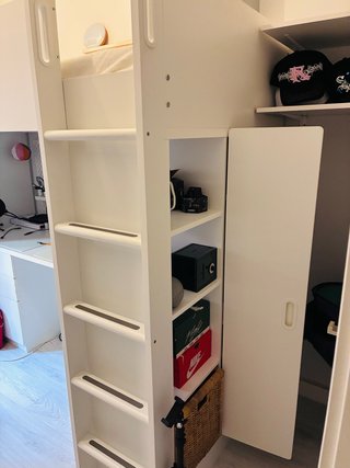 Cama alta IKEA con escritorio y armario