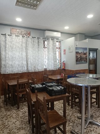 Alquilo Bar/trabaja para tí,frente Colegio NILE.