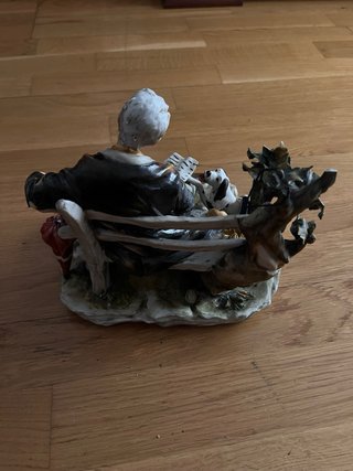 Figura ceramica hombre con perro Gapodimonte
