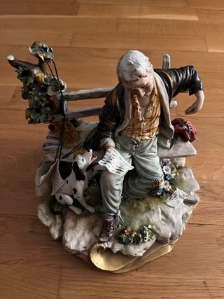 Figura ceramica hombre con perro Gapodimonte