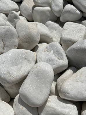PIEDRA MÁRMOL CANTO RODADO BLANCO 60/90