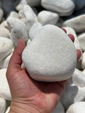 PIEDRA MÁRMOL CANTO RODADO BLANCO 60/90