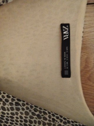 Vestido Zara estampado serpiente volantes
