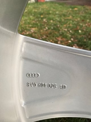 4 Llantas Originales Audi 4 Brazos sin neumáticos