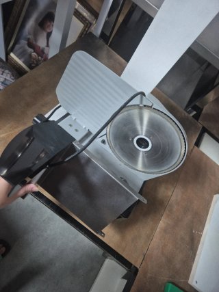 Cortadora de alimentos semi profesional