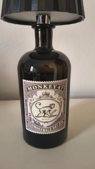 Lampada LED con bottiglia Monkey 47
