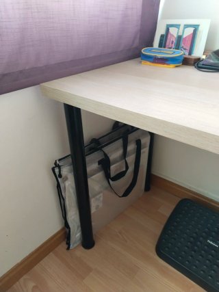 Mesa y silla para estudio