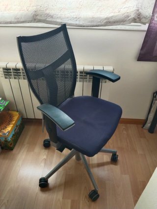 Mesa y silla para estudio