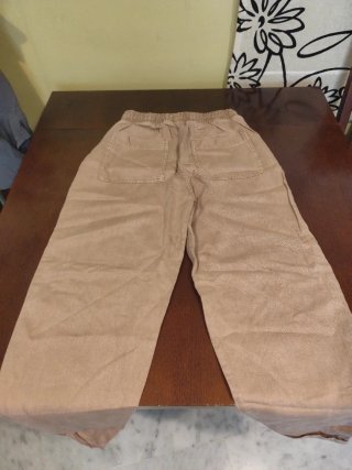 Pantalón largo beige