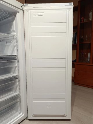 Congelador Vertical Edesa 5 Cajones