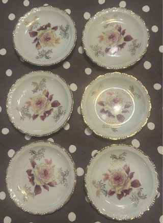 Vajilla Porcelana 15 piezas sueltas.