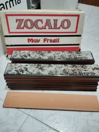 Zócalos de gres brillo 8x45 gris y negro (24 uds)