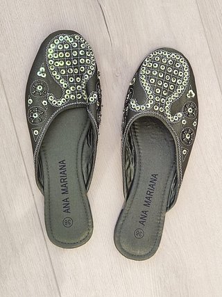 Sandalias verdes con abalorios ANA MARIANA 36