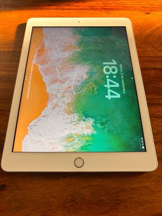iPad 6ª Gen 32GB Wi-Fi Plata