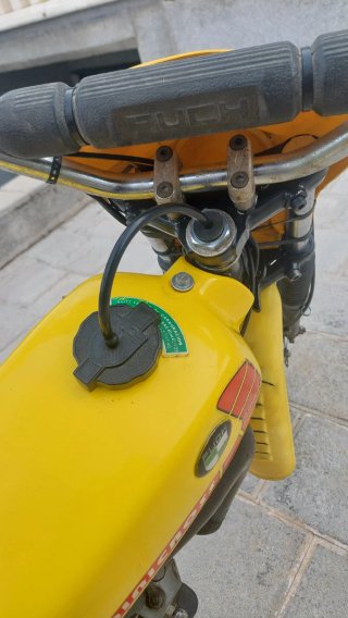 Puch Minicros TT Amarilla