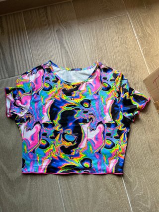 Camiseta corta estampada fiesta