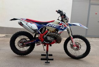Moto Rieju MR 300 PRO Six Days France 33h y 972km