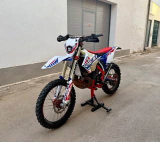 Moto Rieju MR 300 PRO Six Days France 33h y 972km