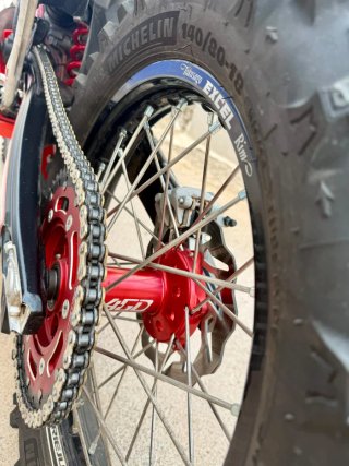 Moto Rieju MR 300 PRO Six Days France 33h y 972km