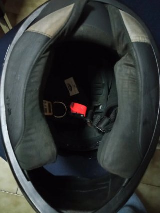 Casco de moto negro