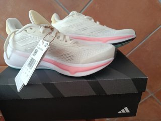 Zapatillas Adidas Blancas y Rosas