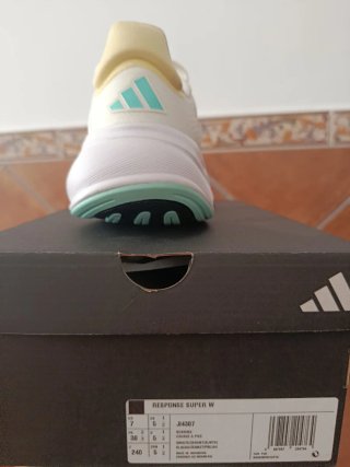 Zapatillas Adidas Blancas y Rosas