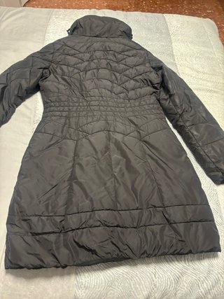 Abrigo acolchado mujer negro