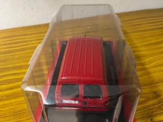 Escala 1/24 citroen jumpy roja