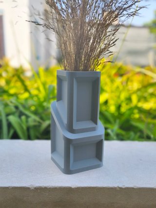 Vaso Geométrico Brutalista Cinza