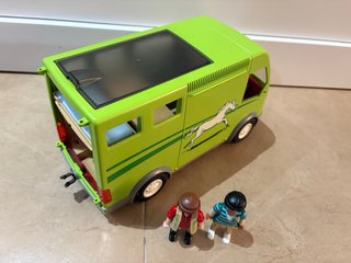 Lote Playmobil Camión y Figuras