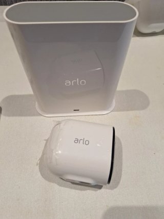 Arlo Pro 3 Cámara Seguridad 2K QHD, NUEVA