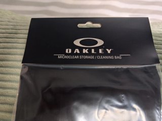 Funda Oakley Microclear 26x15cm Negra