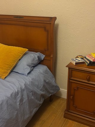 Conjunto dormitorio vintage: cama + mesilla