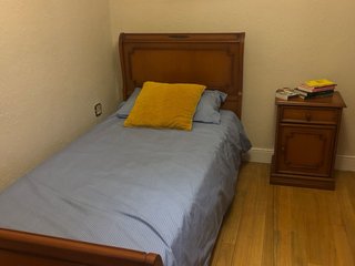 Conjunto dormitorio vintage: cama + mesilla