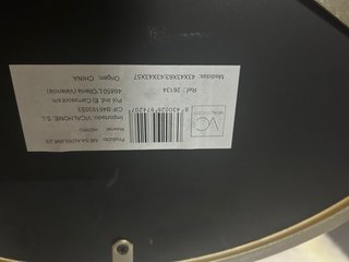 Mesa auxiliar diseño espejo y metal