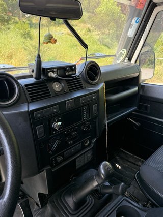 Land Rover Defender 2010