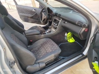 Mercedes-Benz Clase C 2004