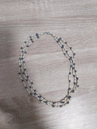 Gargantilla triple perlas y piedras moradas
