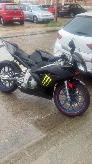 Aprilia RS50 Negra