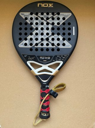 Pala Padel Nox AT10 Agustin Tapia