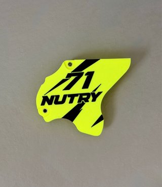 Protector piñón Suzuki LTR 450. Incluye casquillos
