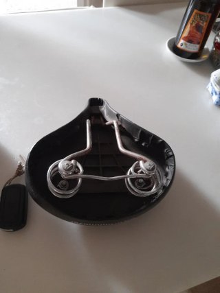 Sillín Bici/Moto Negro Nuevo. Marca urbanmover