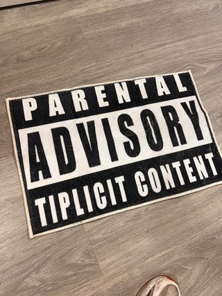 Felpudo Parental Advisory