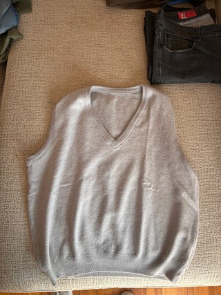 Jersey sin mangas V-neck beige hombre