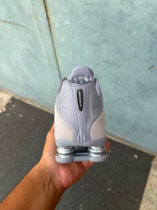 Nike Shox R4 Grigio Argento