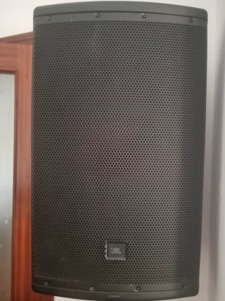 Cajas JBL EON 615 Amplificadas