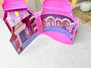 Castillo Polly Pocket con muñecas y accesorios