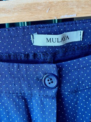 Pantalones azul con lunares